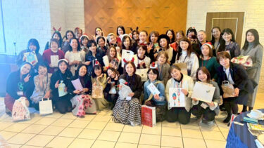 笑顔と感動に包まれて✨<br>女性委員会クリスマス会を開催しました！